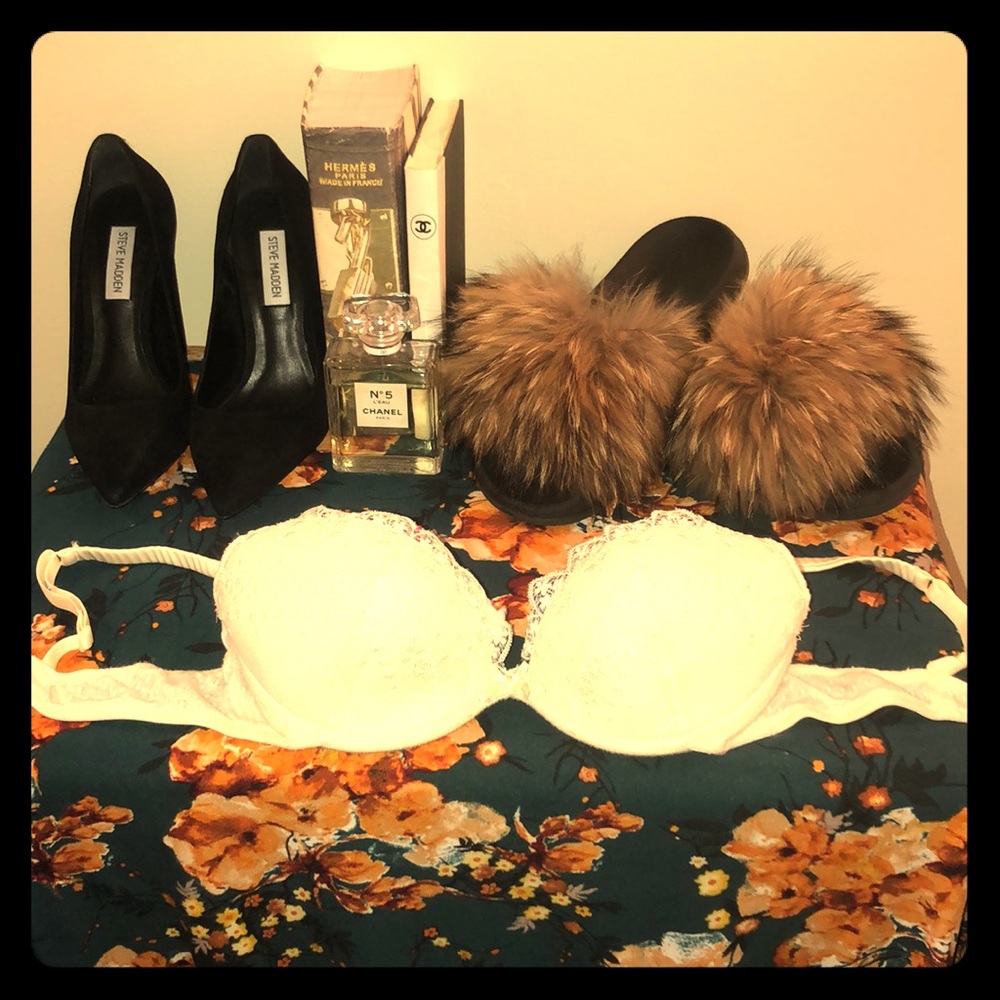 Cream lace intimissimi pushup bra NWOT